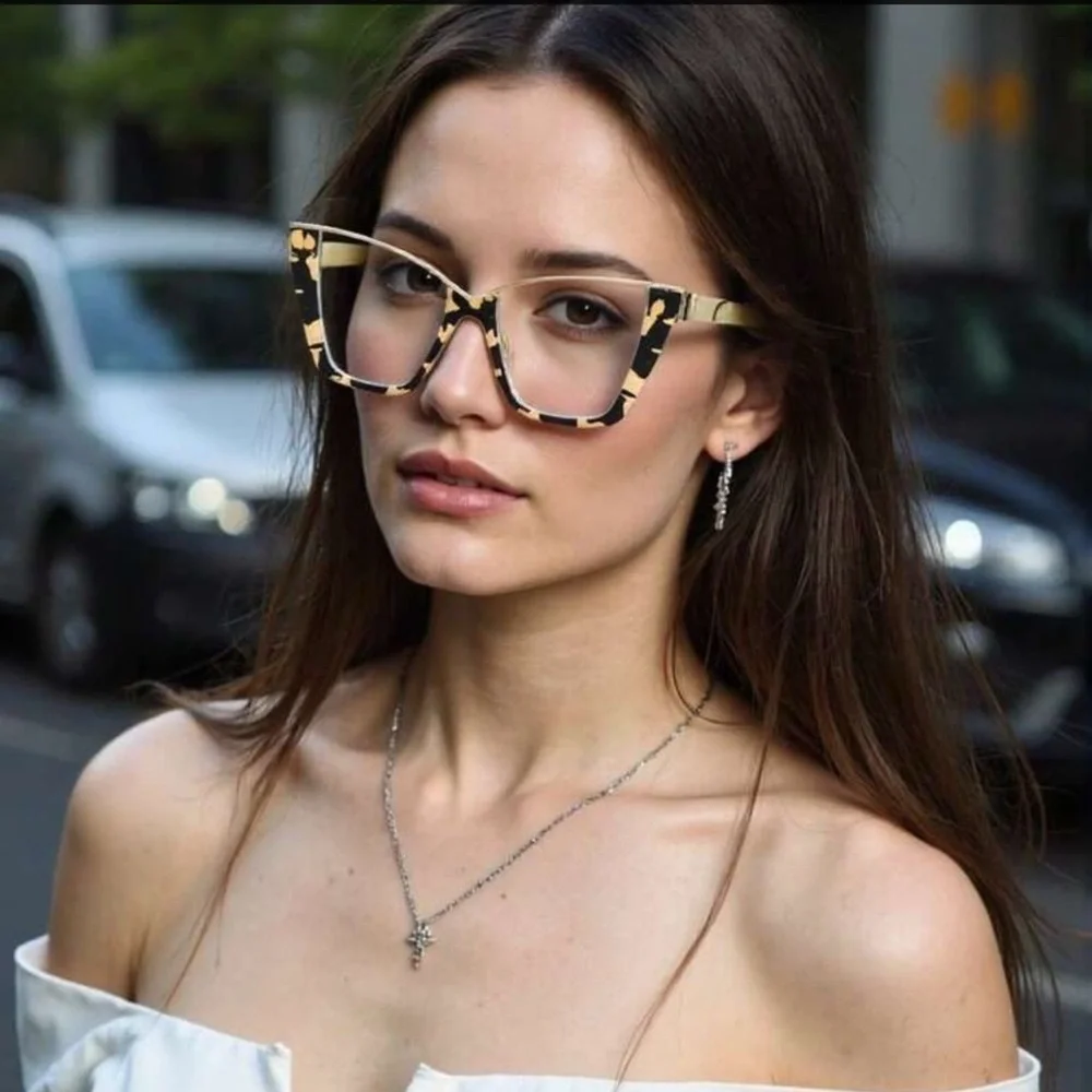 ✨NEW Stylish Tortoiseshell Cat-Eye Glasses